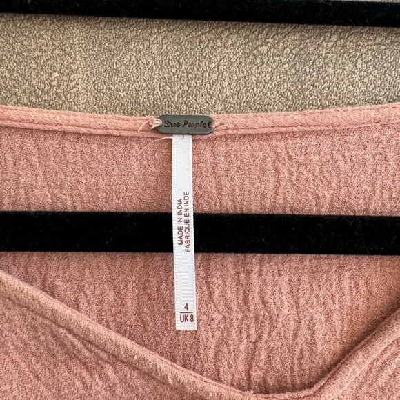 Free People gorgeous peach floral embroidered Blouse crop top - Picture 5 of 10